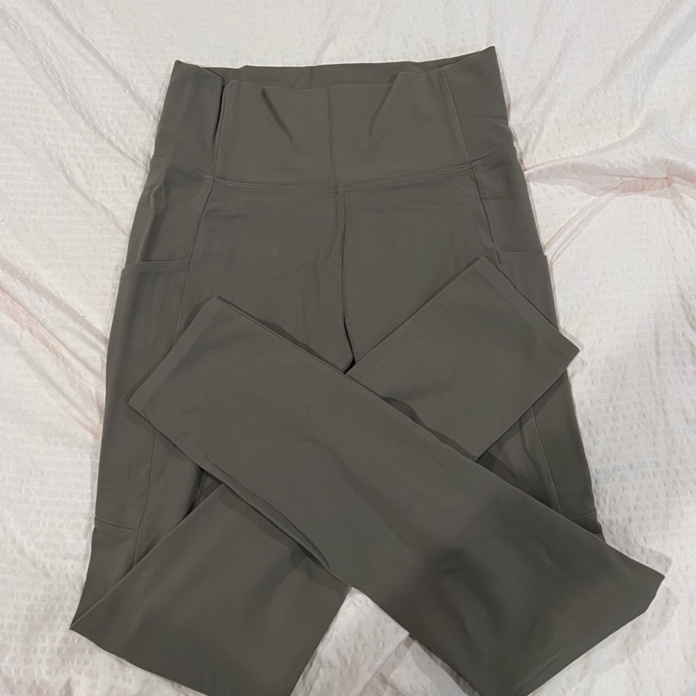 Gray/purple size small yoga pants